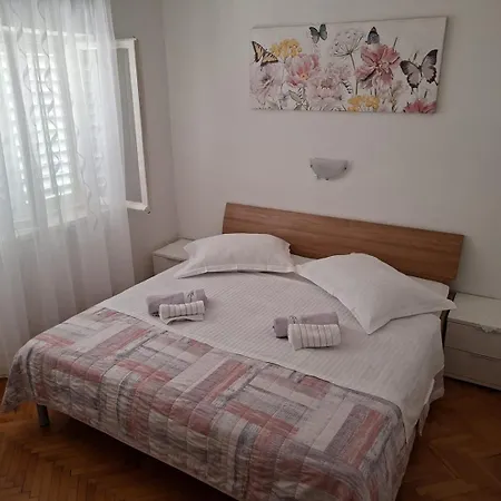Romano Apartments Guest house