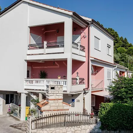 Romano Apartments 3* Palit