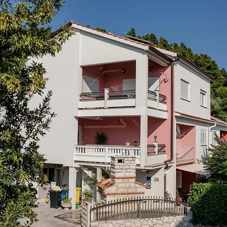 Pensión Romano Apartments Palit