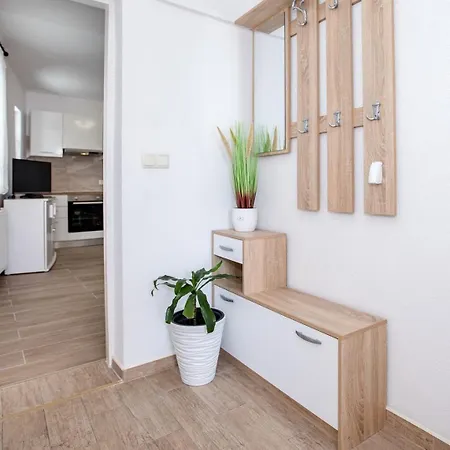Romano Apartments *